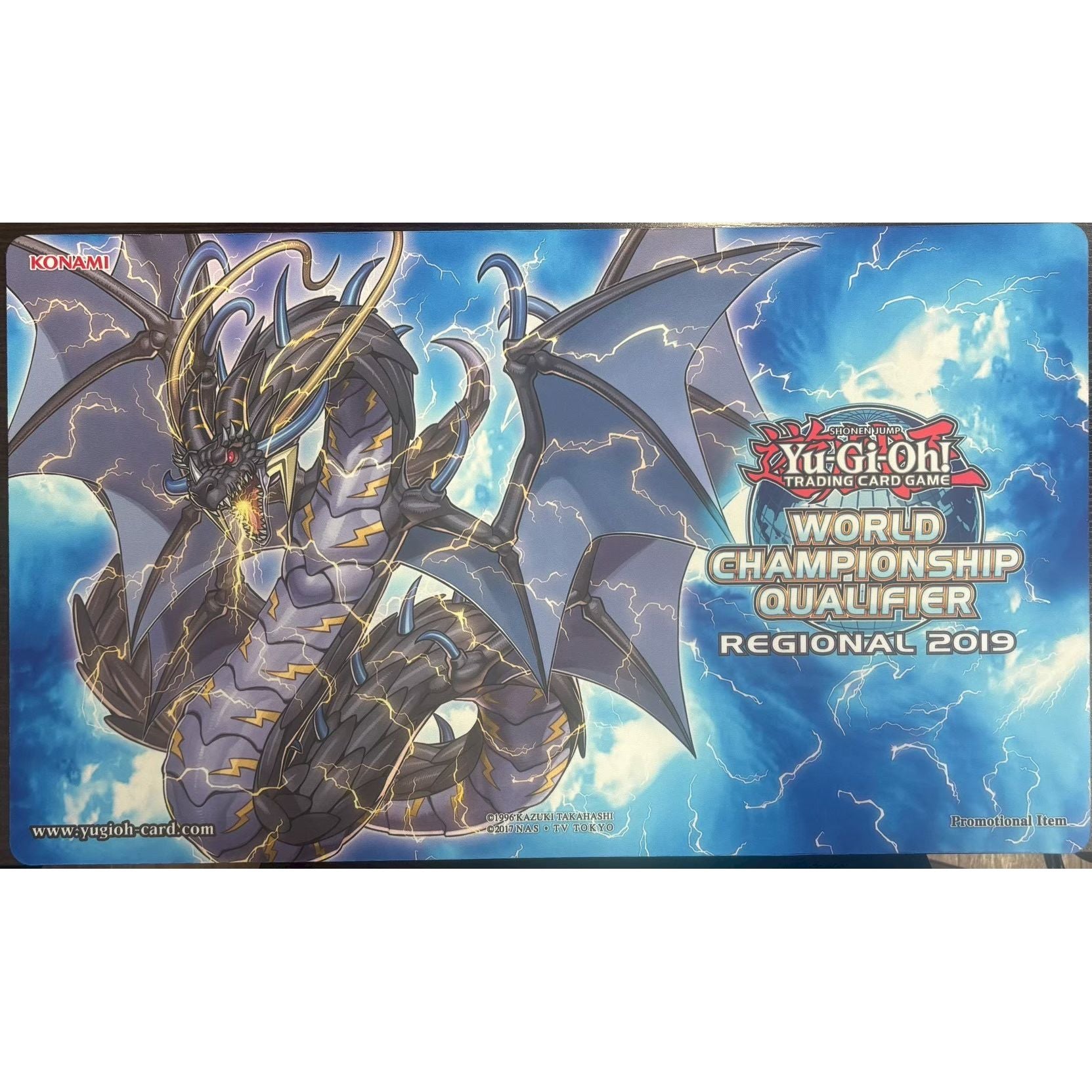 遊戯王 公式 プレイマット 超雷龍－サンダー・ドラゴン WCQ 2019 開封済 遊戯王】 プレイマット 超雷龍サンダードラゴン (WCQ2019) (袋なし